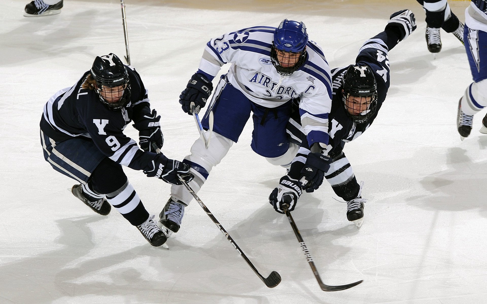 Kering-青年赛事涌现潜力新星引起多家俱乐部关注，青年锦标赛